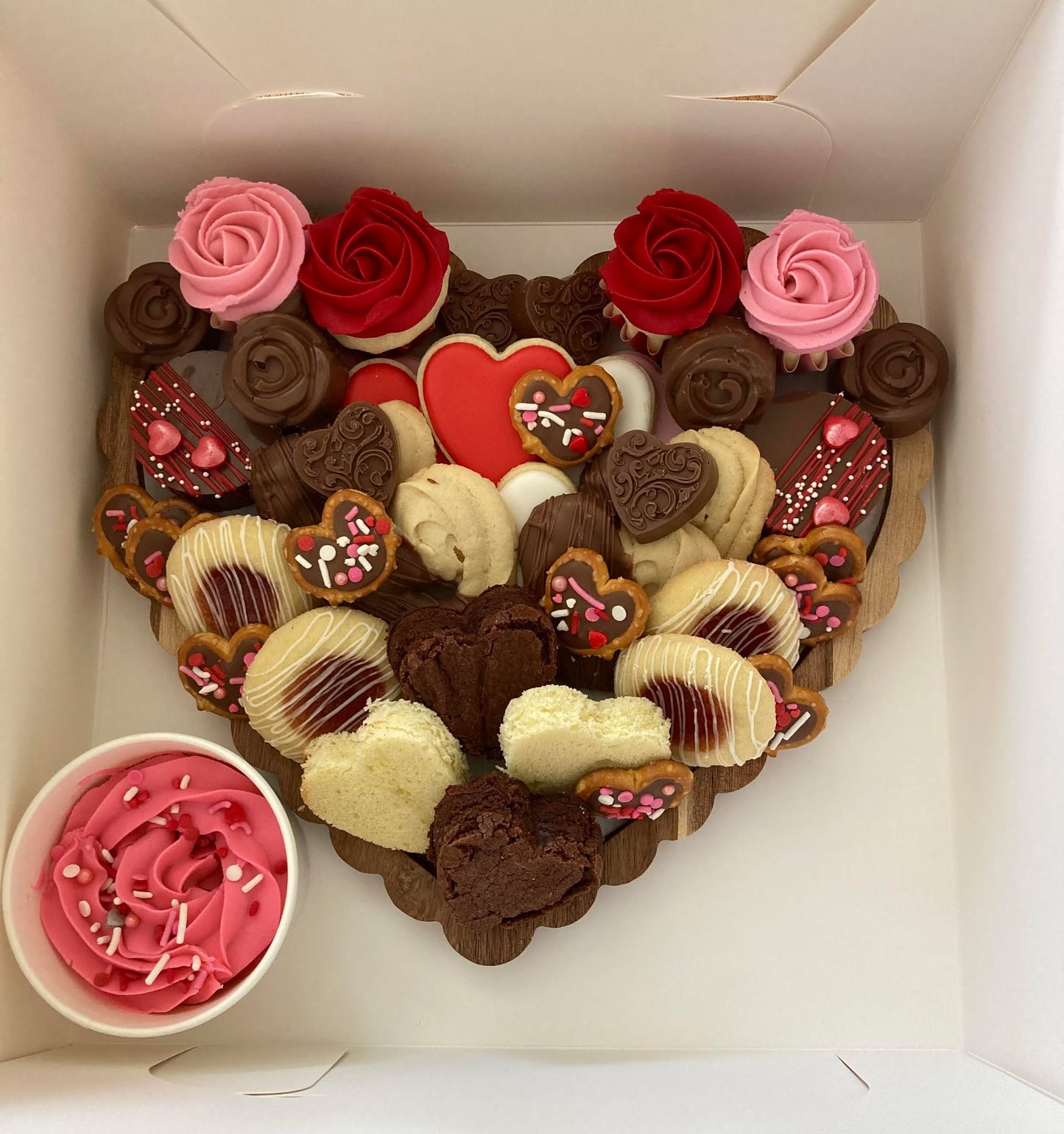 Valentine Buttercream Dessert Box